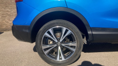 Nissan Qashqai 1.3 DiG-T 160 N-Connecta 5dr Petrol Hatchback